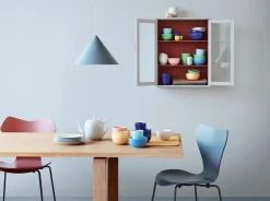 Rhombe krus, mørk blå fra Lyngby Porcelæn