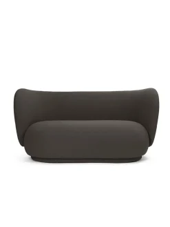 Rico Sofa 2-seater Cilla Taupe fra Ferm Living