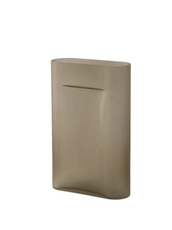 Ridge Vase, taupe frosted glass fra Muuto