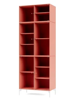 Ripple IV Vitrineskab, inkl. ben fra Montana