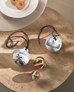 Royal Copenhagen Blå Mega Riflet og Prinsesse, 2-pak julekugler 9,5 cm