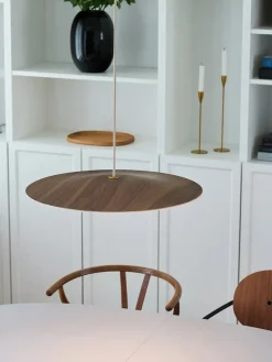 Sinus Wood Pendel, valnød fra Piet Hein