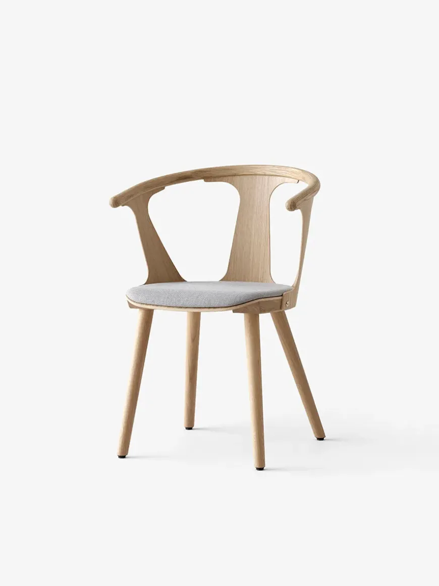 SK2 In Between spisebordsstol m. polstret sæde fra &Tradition