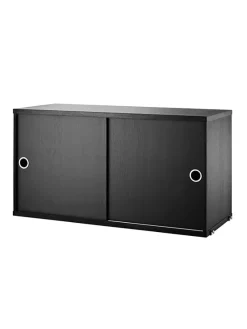 Skab m. Skydelåger fra String