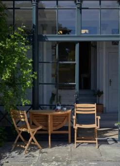 Skagerak Selandia Sæt, 2 armstole og bord 75 fra Fritz Hansen