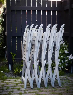 Skagerak Selandia Sæt, 2 stole og Ø 94 bord fra Fritz Hansen