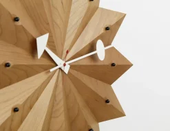 Spindle Clock fra Vitra