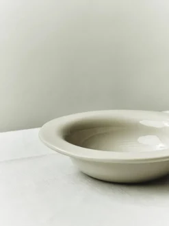 S.R. Large Shallow Bowl fra Louise Roe