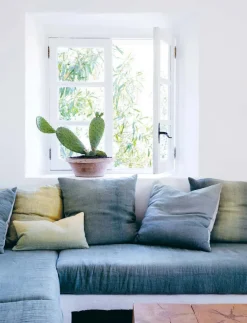 Still - The Slow Home fra New Mags