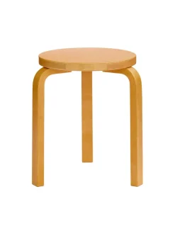 Stool 60, honey stained birk fra Artek