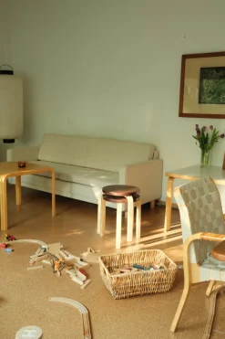 Stool 60, walnut stained fra Artek