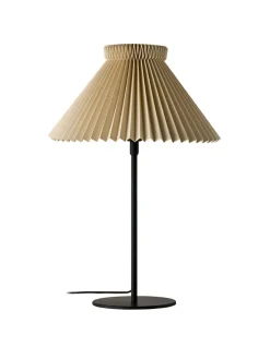 334T Bordlampe, moss green fra Le Klint