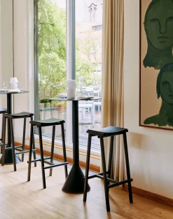 Taburete 8 Bar Stool, high fra Hay