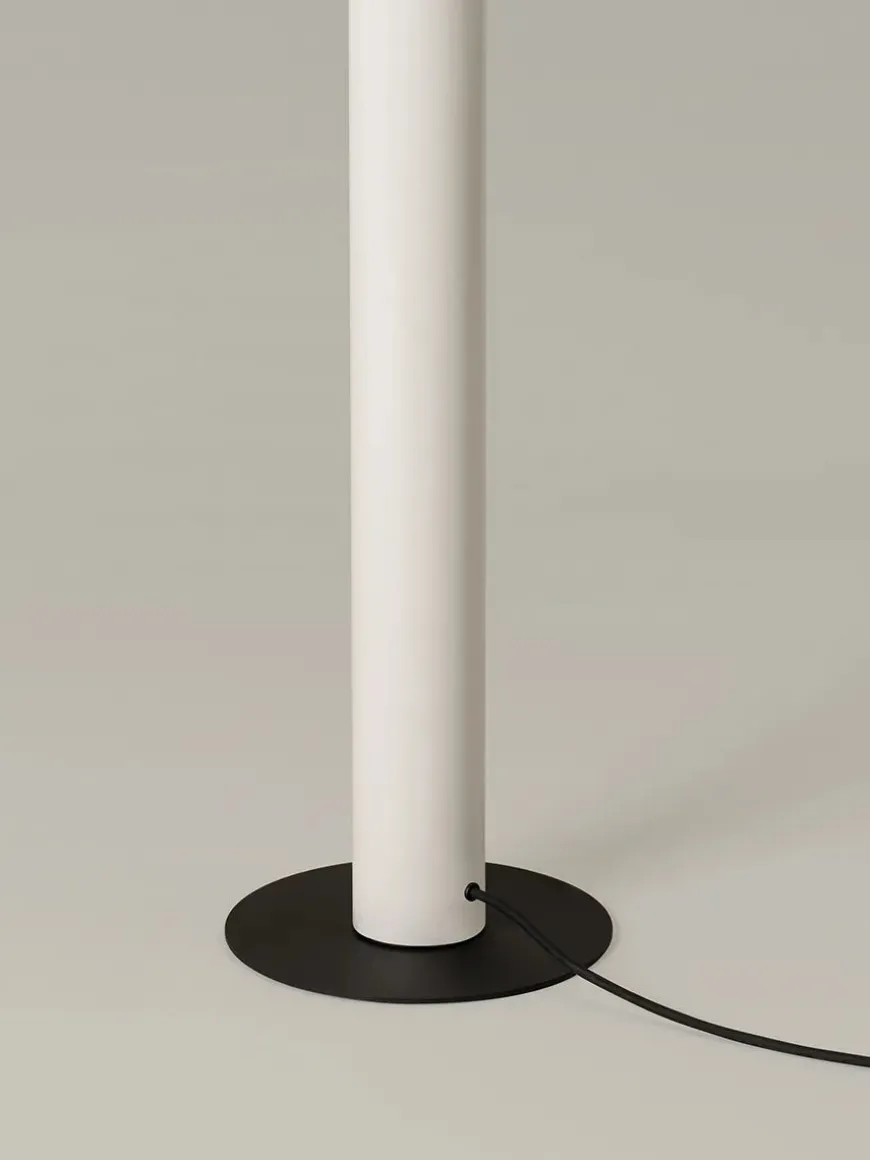 Tatu Alta Gulvlampe, white grey fra Santa and Cole