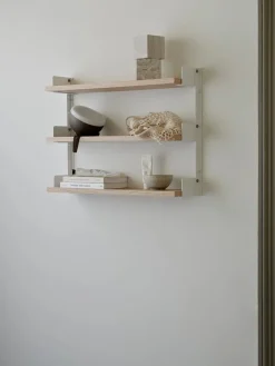 Tea Shelf fra New Works