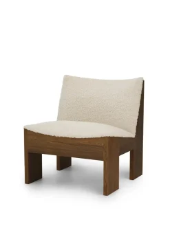Tenon Lounge Chair, fumed oak fra New Works