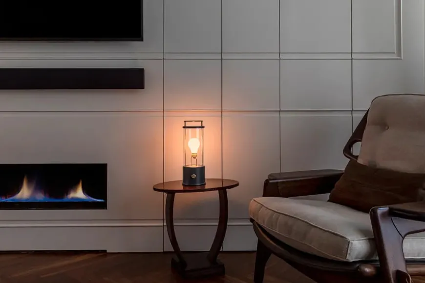 The Muse Portable Lampe, Pomona Red fra Tala