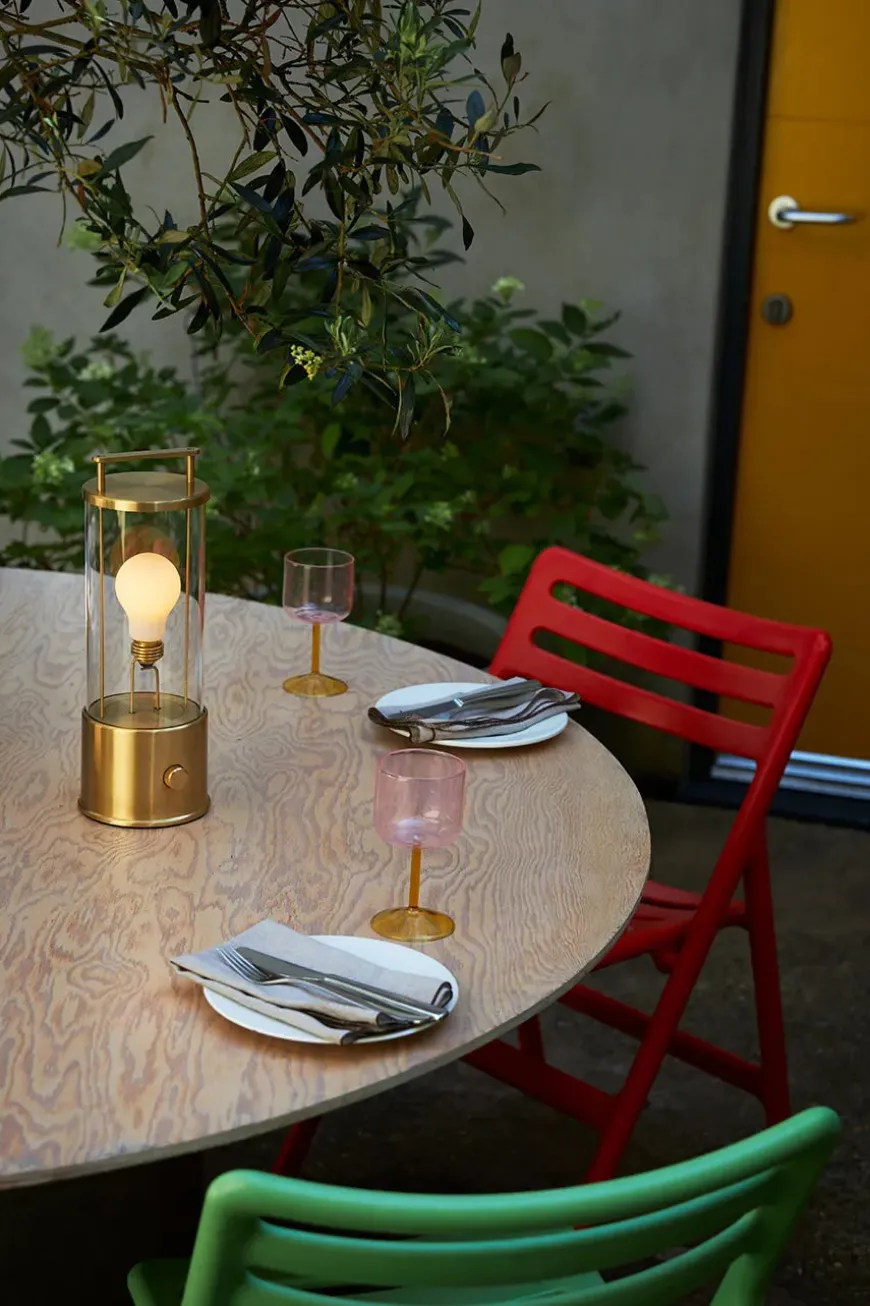 The Muse Portable Lampe, Pomona Red fra Tala