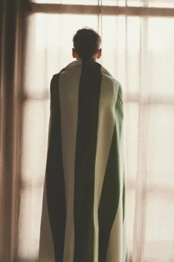 The Sweater Plaid, black fra Silkeborg Uldspinderi