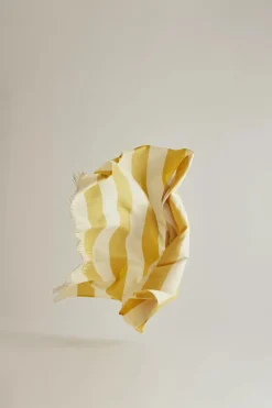 The Sweater Plaid, golden yellow fra Silkeborg Uldspinderi