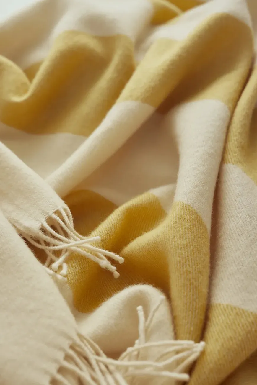 The Sweater Plaid, yellow fra Silkeborg Uldspinderi