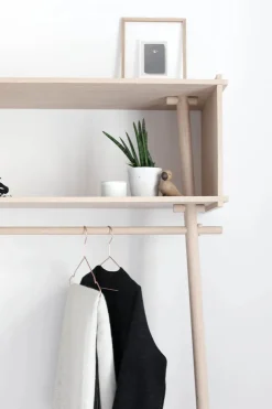 Töjbox Wardrobe fra Woud