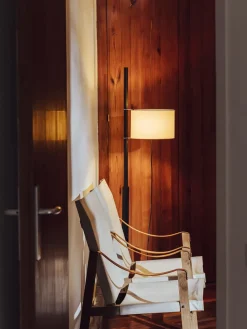 TMM Gulvlampe, sort eg fra Santa and Cole