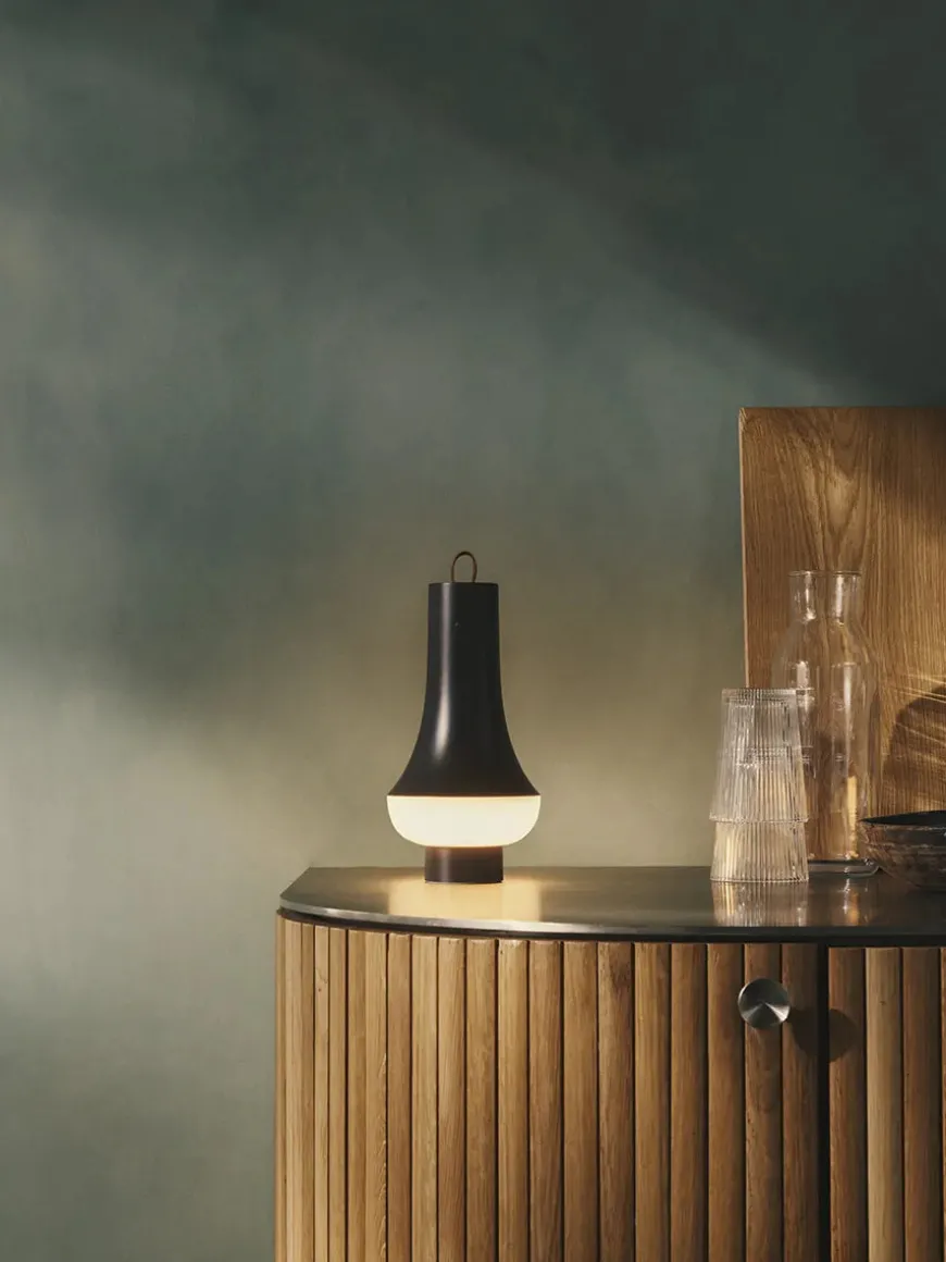 Tomoshi Portable, dark brown fra Louis Poulsen