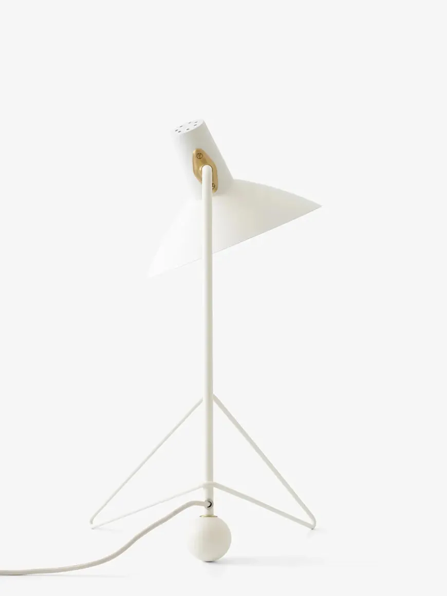 Tripod HM9 Bordlampe af Hvidt & Mølgaard