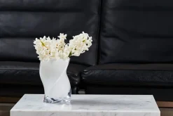 Twister vase fra Piet Hein (Sort)