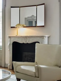 V11 Lounge Chair, smooth leather coffee fra GUBI