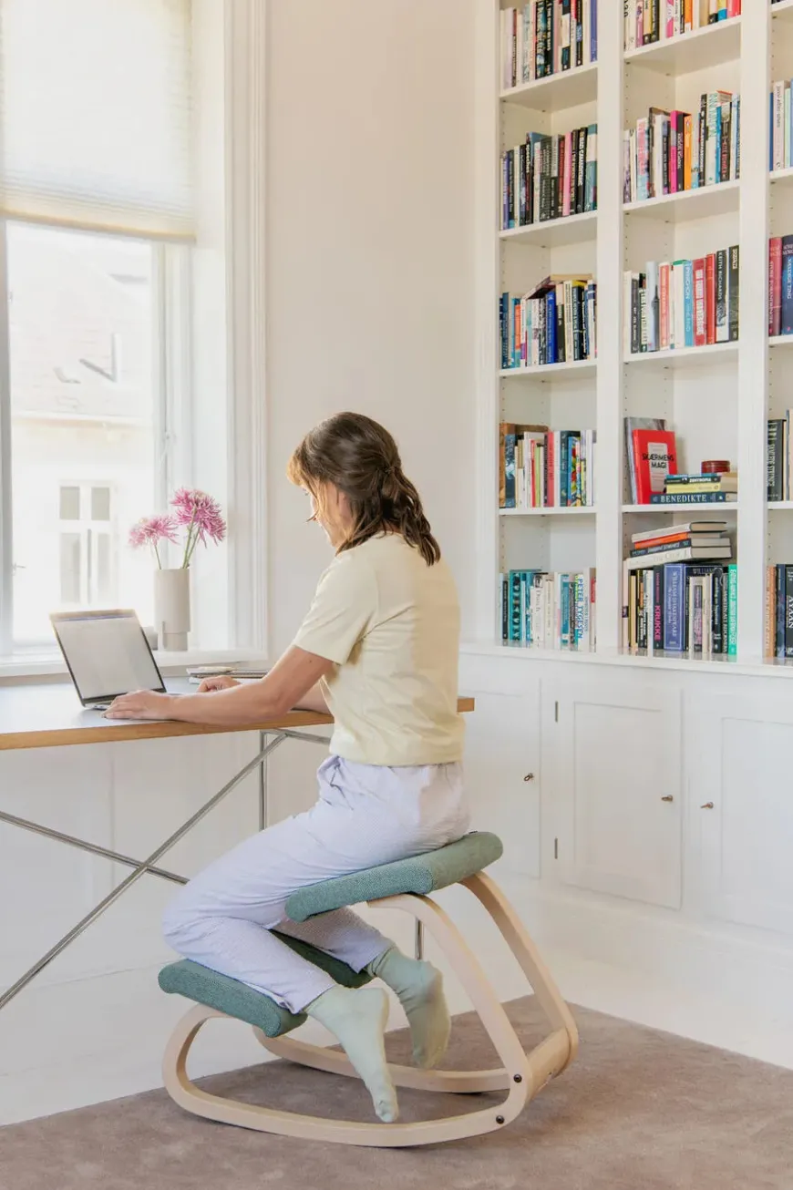 Variable Balans Stol fra Variér natur bøg