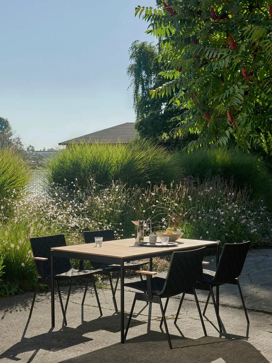 Ville AV25 Havebord, 150x90 fra &Tradition