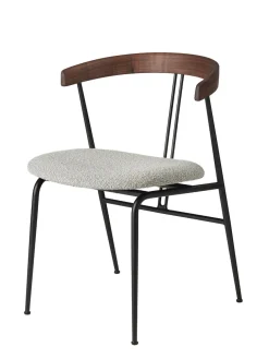 Violin Dining Chair, american walnut fra GUBI