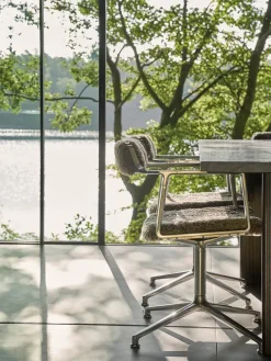 VIPP452 Swivel Chair, camel læder fra Vipp