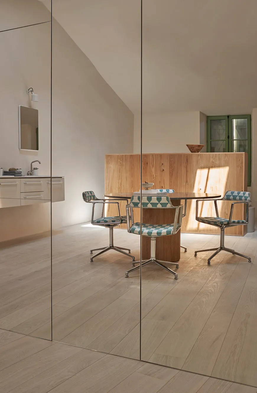 VIPP452 Swivel Chair, Lagrasse fra Vipp