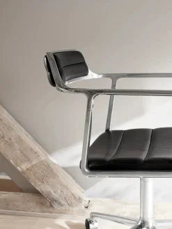 VIPP452 Swivel Chair m/hjul, bosco grøn læder fra Vipp