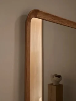 VLA62 Radiohusspejl fra Carl Hansen & Søn