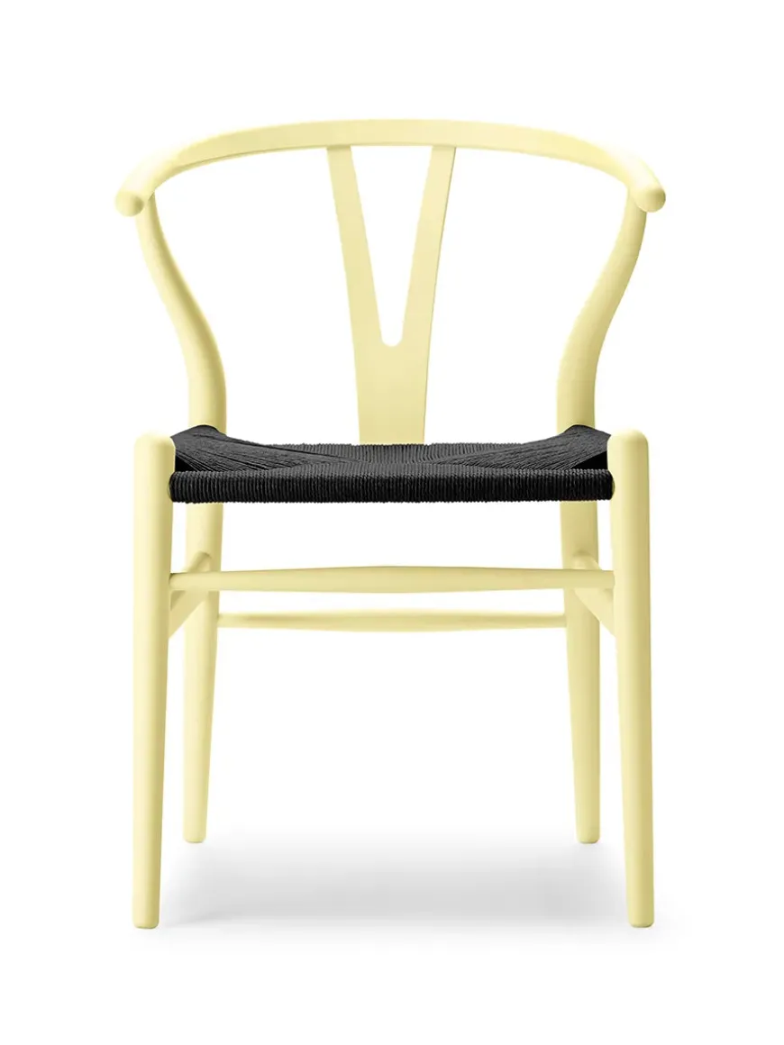 Y-stol CH24 Soft Pewter med sort flet af Hans J. Wegner