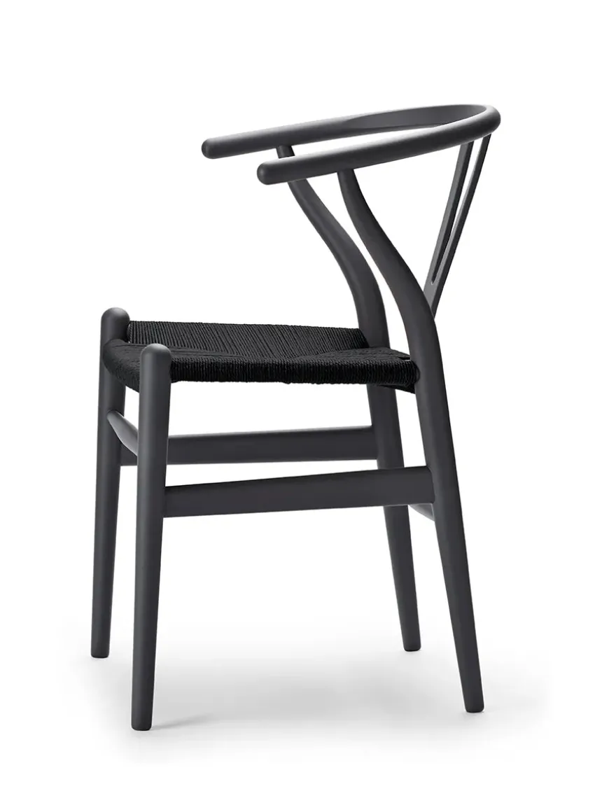 Y-stol CH24 Soft Pewter med sort flet af Hans J. Wegner