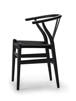Y-stol CH24 Soft Seaweed med sort flet af Hans J. Wegner