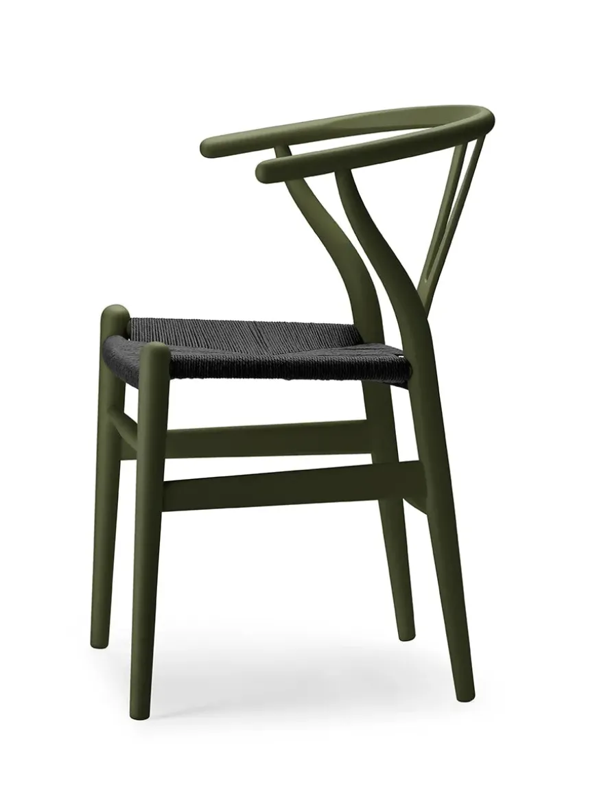 Y-stol CH24 Soft Seaweed med sort flet af Hans J. Wegner