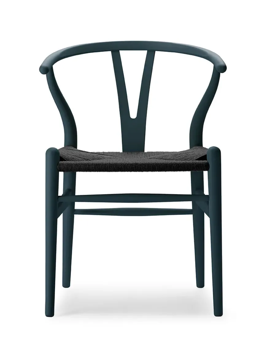 Y-stol CH24 Soft Seaweed med sort flet af Hans J. Wegner