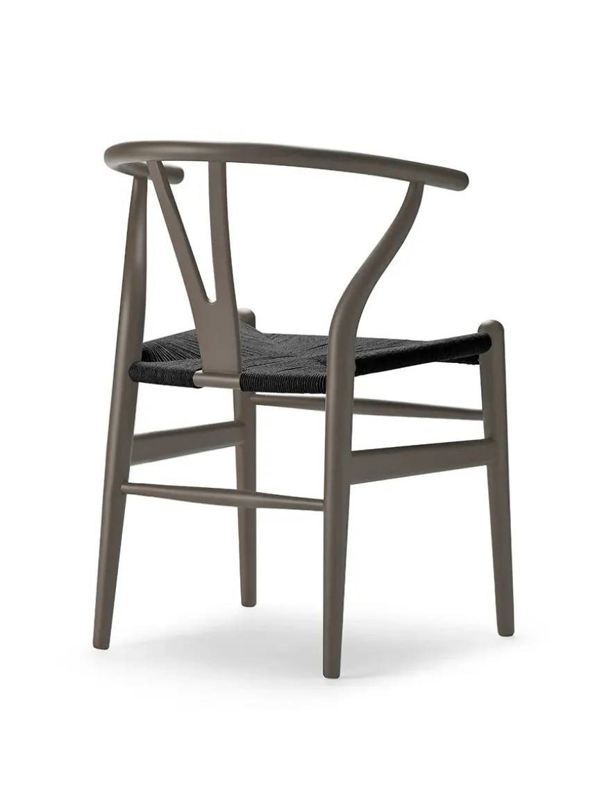 Y-stol CH24 Soft Seaweed med sort flet af Hans J. Wegner
