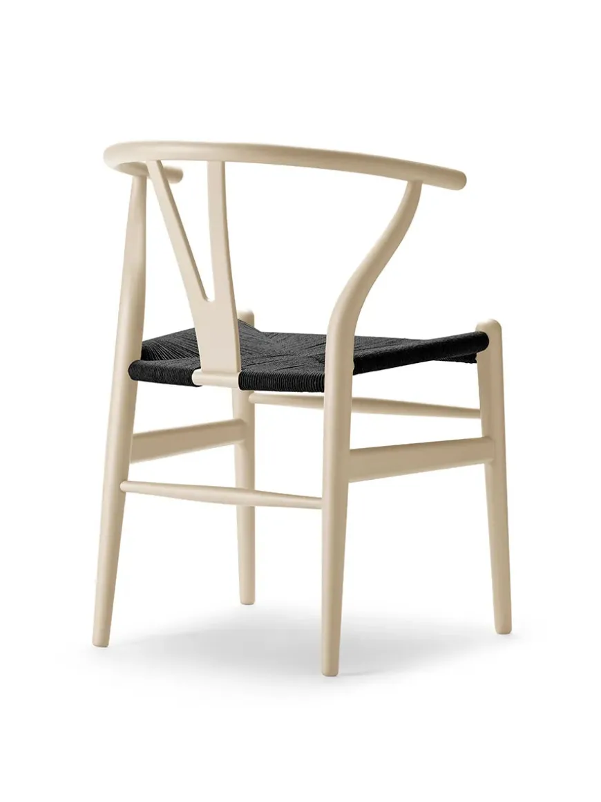 Y-stol CH24 Soft Seaweed med sort flet af Hans J. Wegner