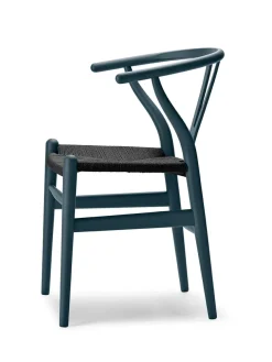 Y-stol CH24 Soft Slate med sort flet af Hans J. Wegner