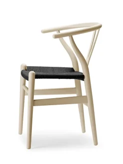 Y-stol CH24 Soft Terracotta med sort flet af Hans J. Wegner