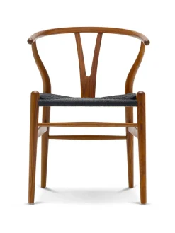 Y-stol CH24, Valnød olie med sort flet af Hans J. Wegner